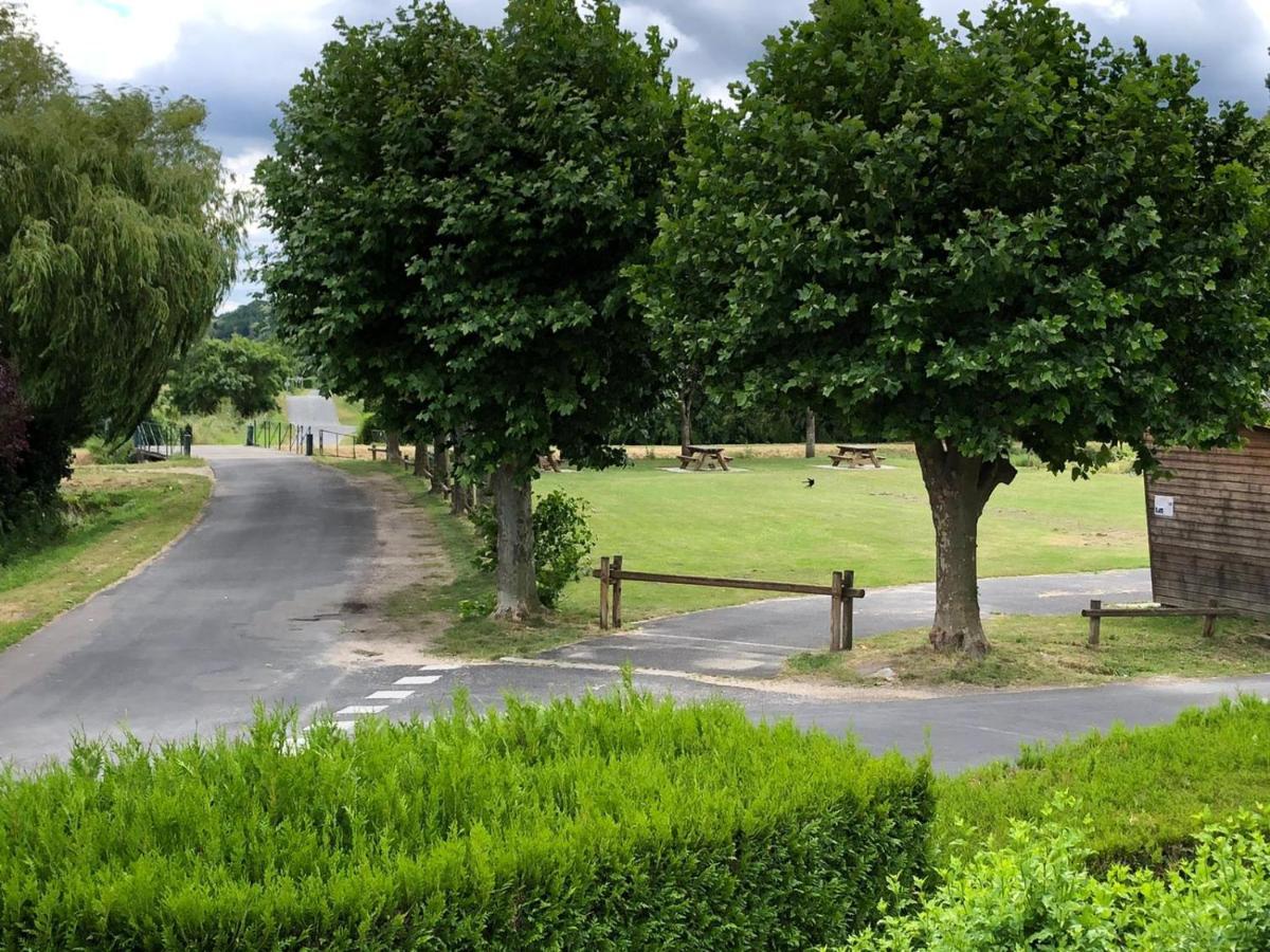 Le Gite Du Canal Noyers-sur-Cher Exterior photo