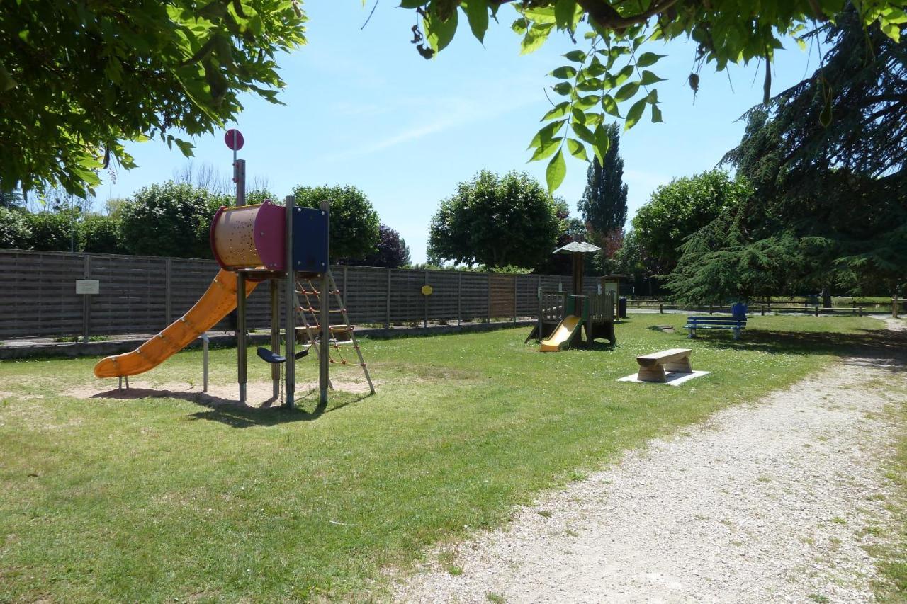 Le Gite Du Canal Noyers-sur-Cher Exterior photo